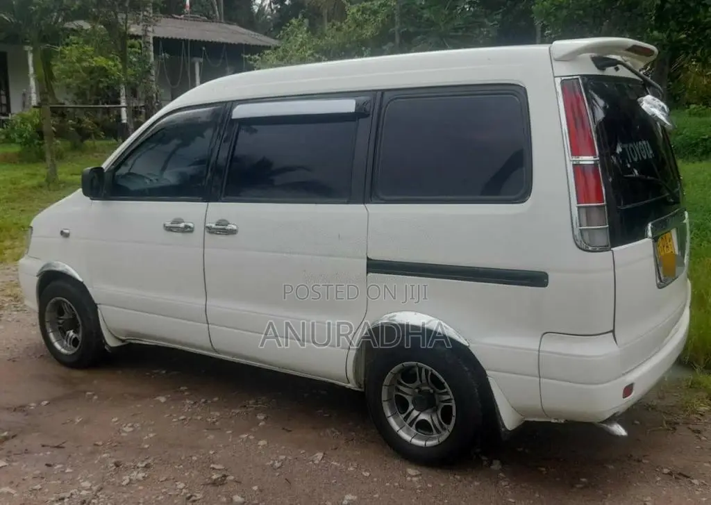 Toyota Townace Noah Cr42 2000 Van (Used)