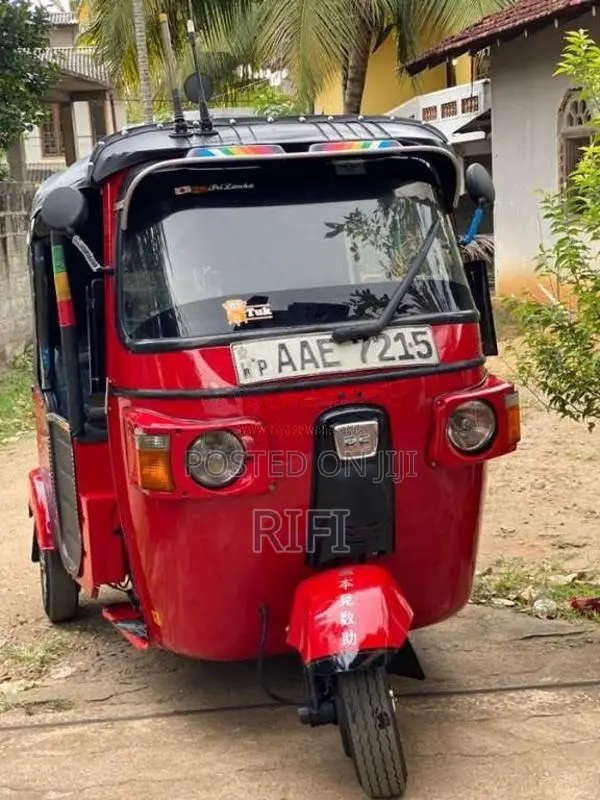 Bajaj 4 Stroke 2013 Three Wheel (Used)