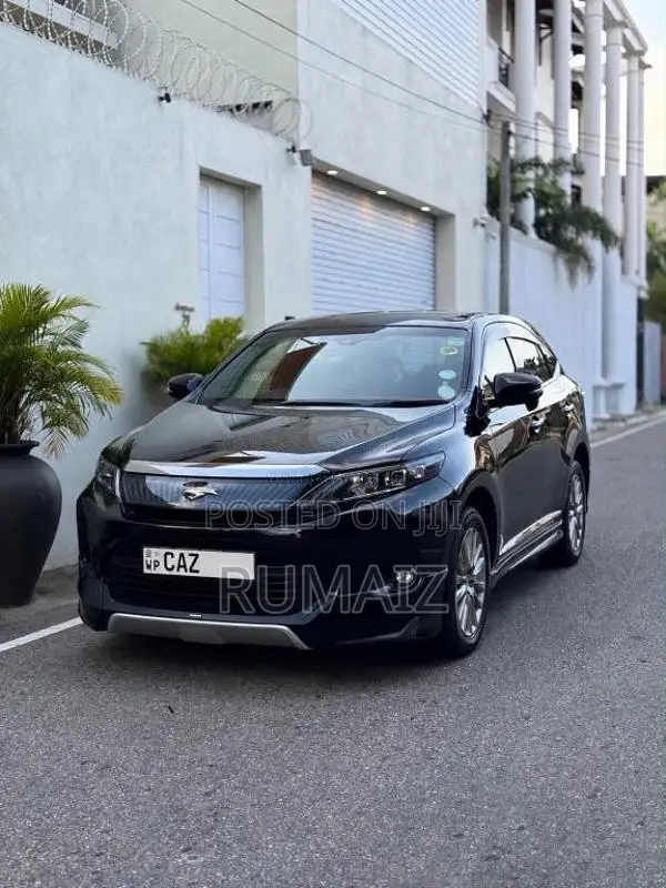 Toyota Harrier 2016 SUV (Used)