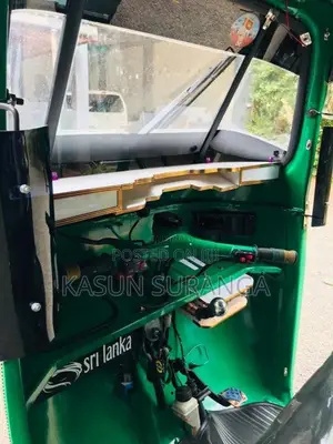 Bajaj RE 2 Stroke 2004 Three Wheel (Used)
