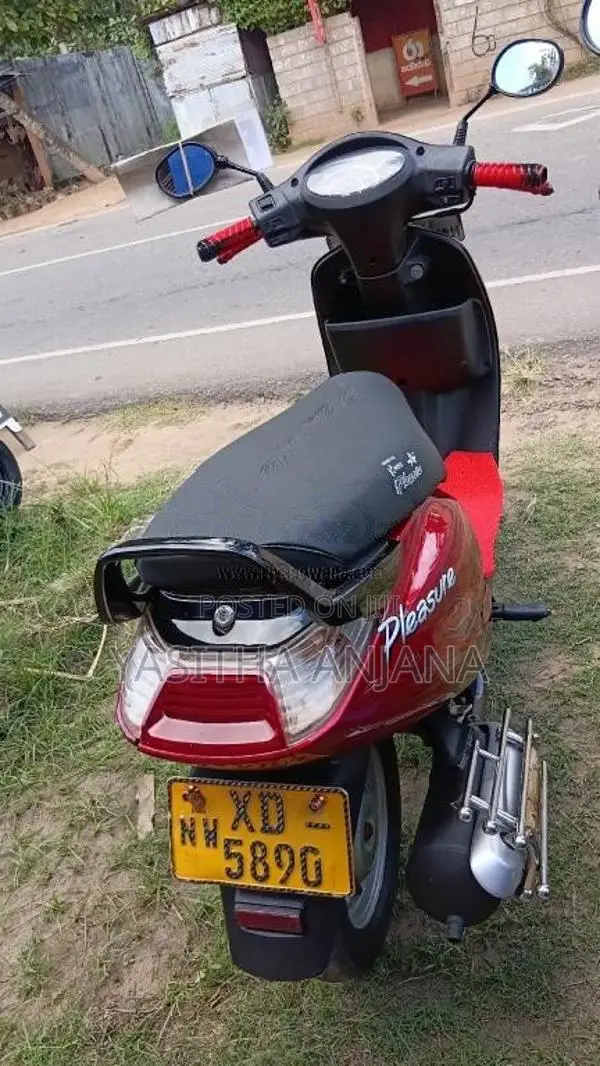 Hero Pleasure 2012 Motorbike (Used)
