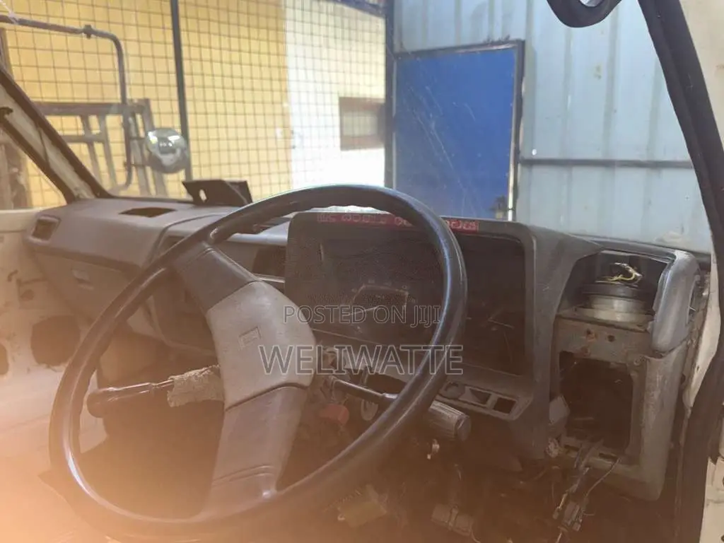 Isuzu Root Van 1980 Van (Used)