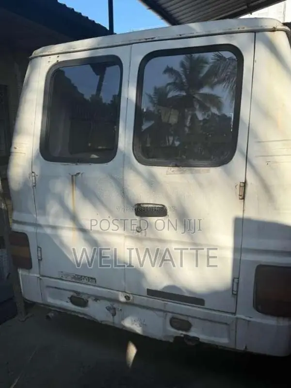 Isuzu Root Van 1980 Van (Used)
