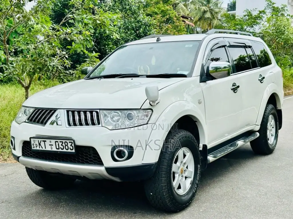 Mitsubishi Montero Sport 2011 SUV (Used)