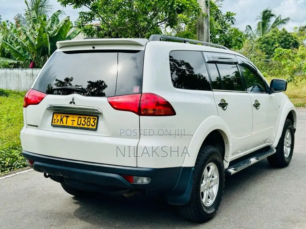 Mitsubishi Montero Sport 2011 SUV (Used)