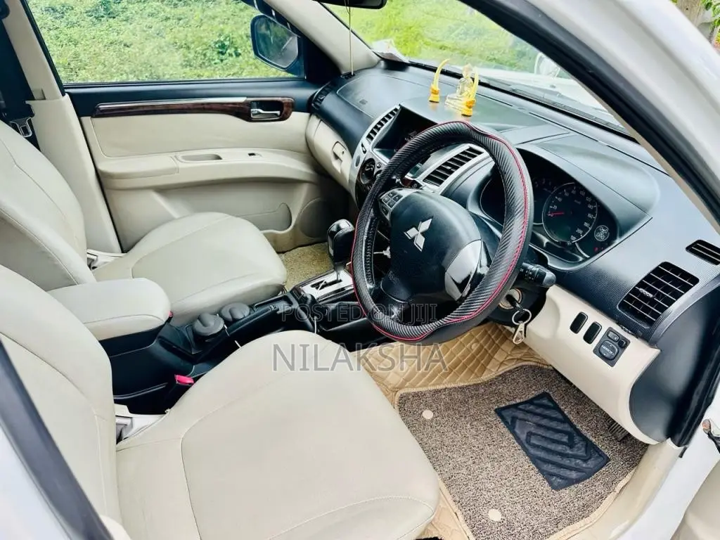 Mitsubishi Montero Sport 2011 SUV (Used)