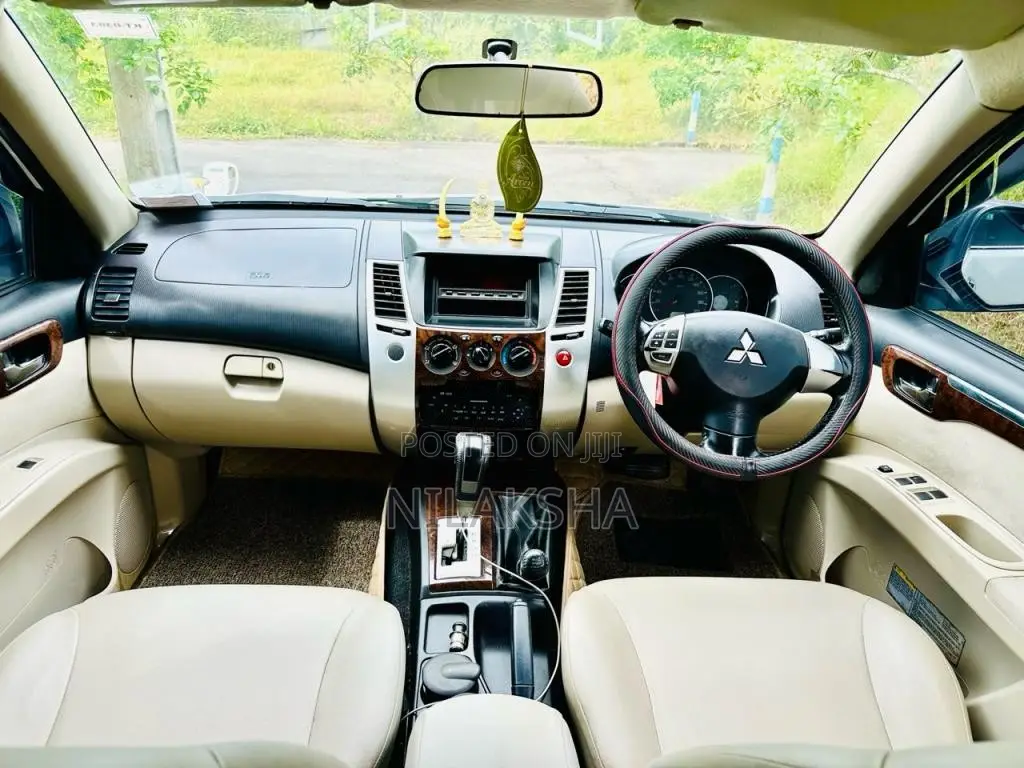 Mitsubishi Montero Sport 2011 SUV (Used)