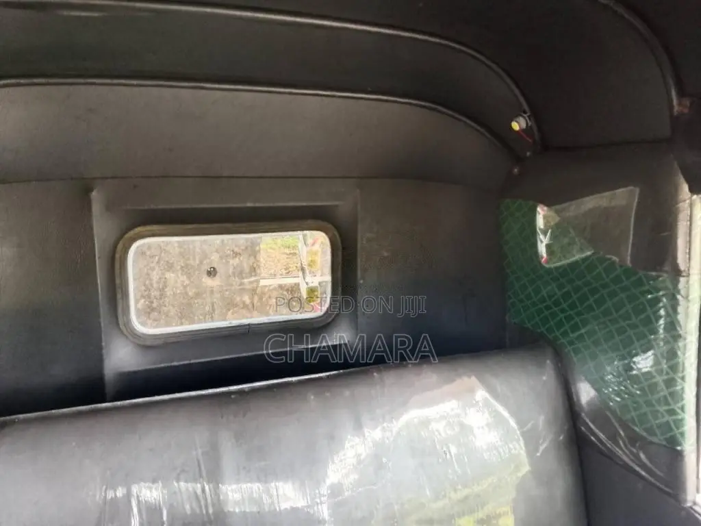 Bajaj RE 1999 Three Wheel (Used)