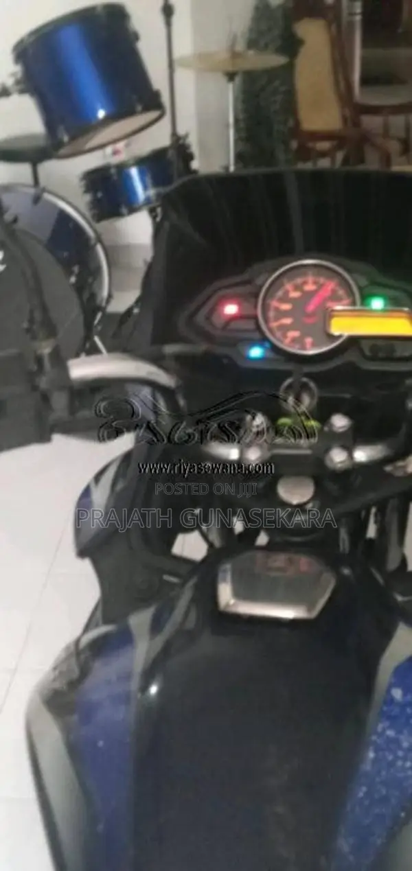 Bajaj  2016 Motorbike (Used)