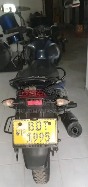Bajaj  2016 Motorbike (Used)