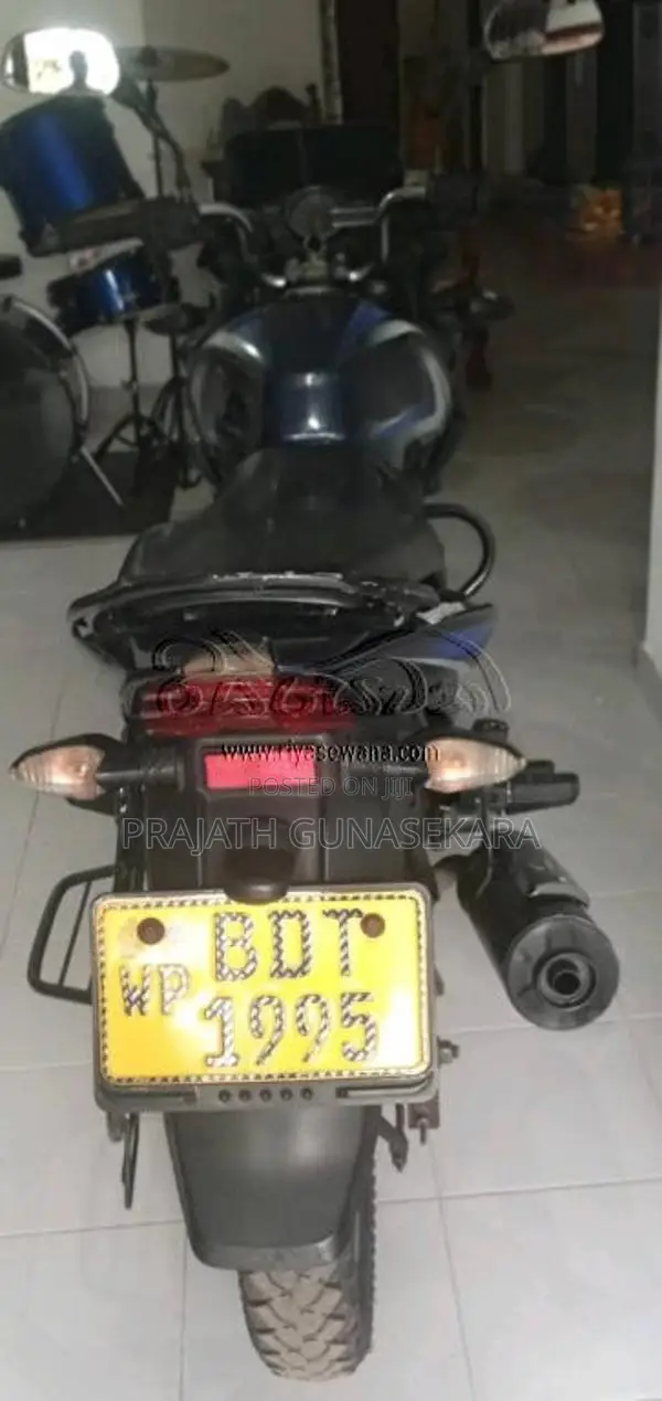 Bajaj  2016 Motorbike (Used)
