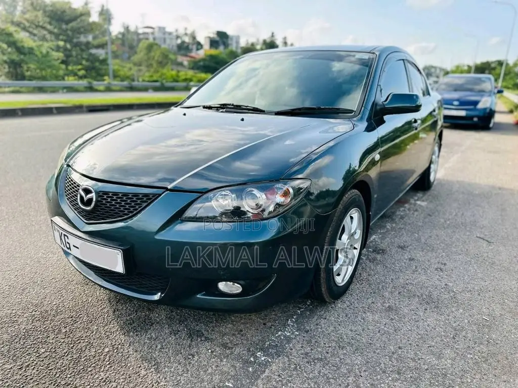 Mazda Axela 2005 Car (Used)