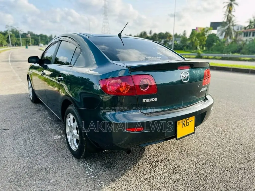 Mazda Axela 2005 Car (Used)