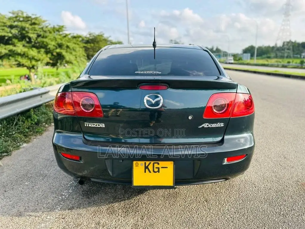 Mazda Axela 2005 Car (Used)