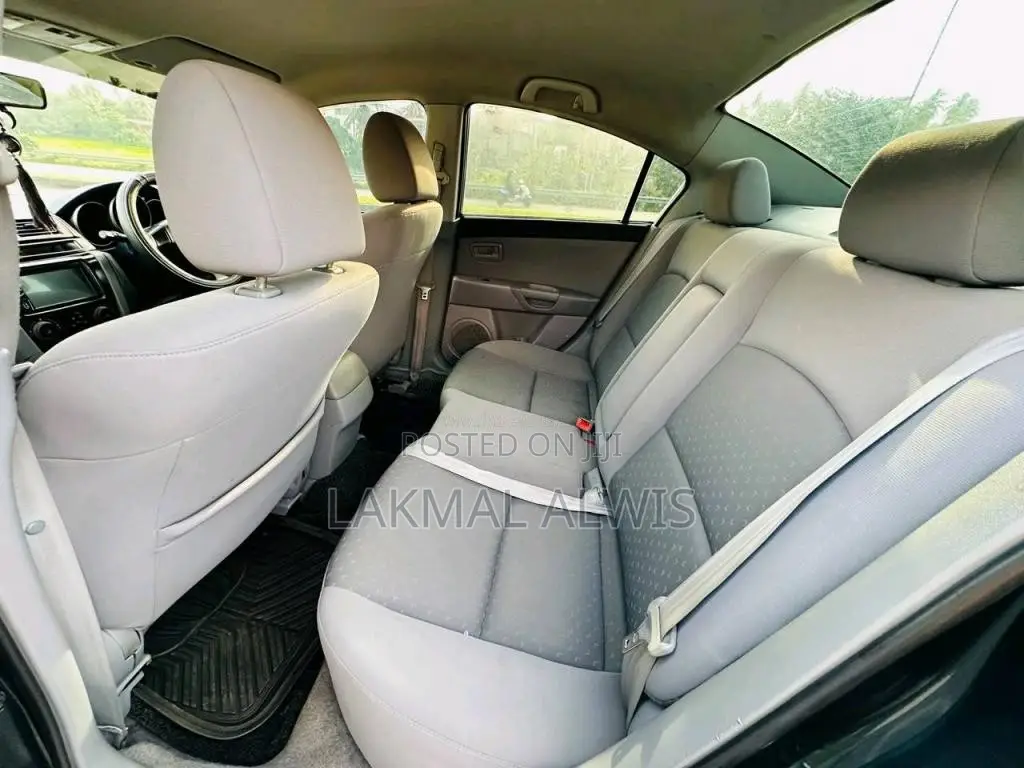 Mazda Axela 2005 Car (Used)