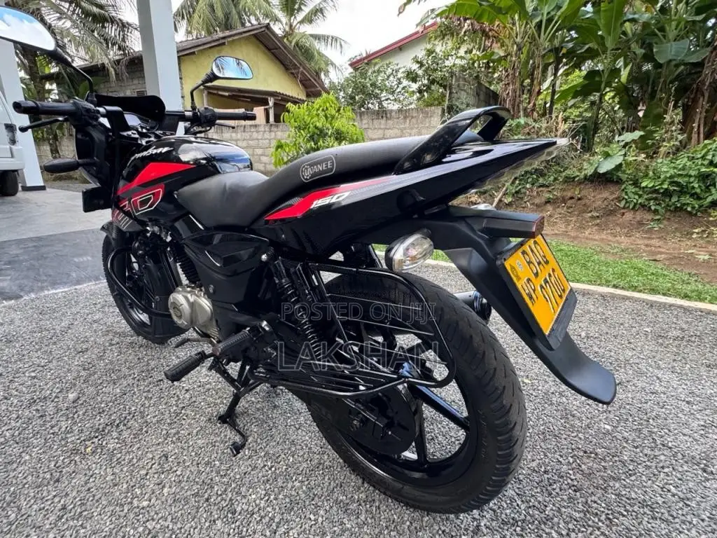 Bajaj Pulser 150 2013 Motorbike (Used)