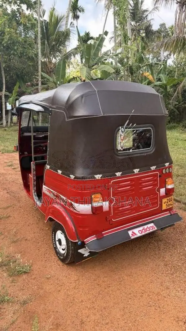 Bajaj RE 2 Stroke 1995 Three Wheel (Used)