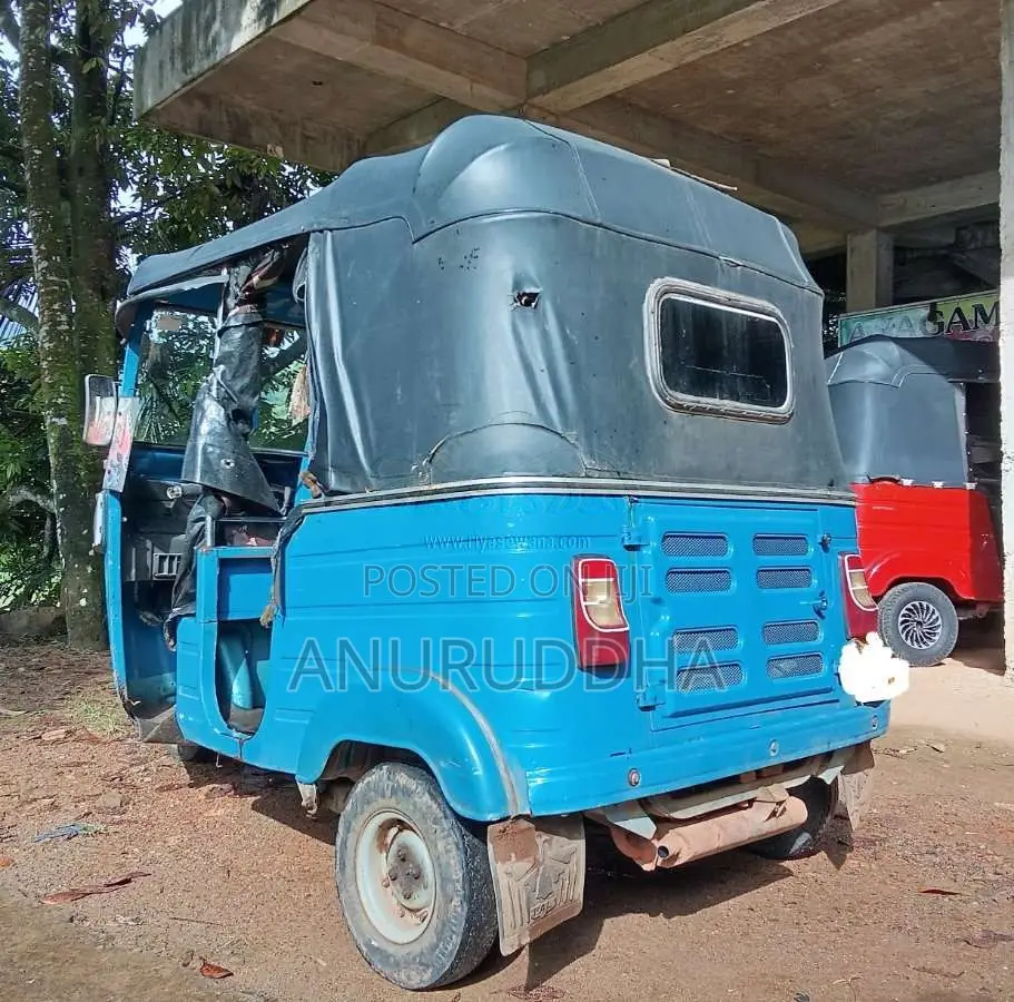 Bajaj RE 4 Stroke 2014 Three Wheel (Used)
