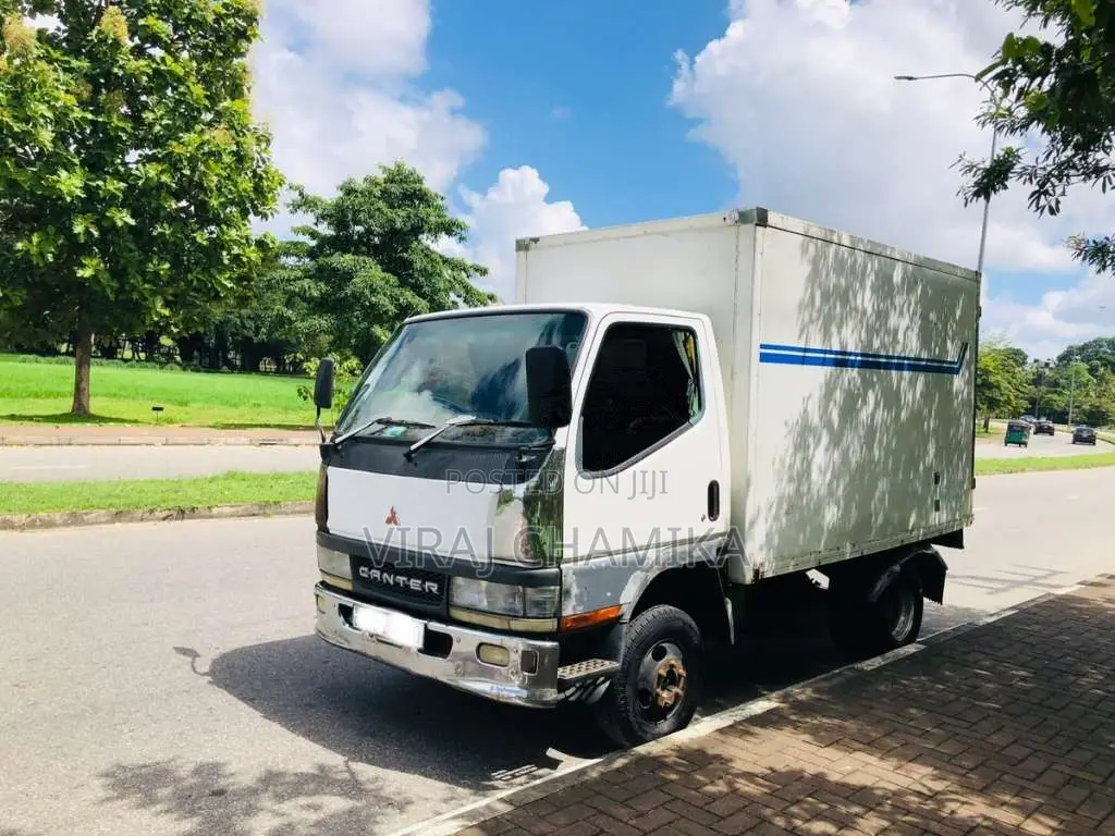 Mitsubishi Canter 2002 Lorry (Used)