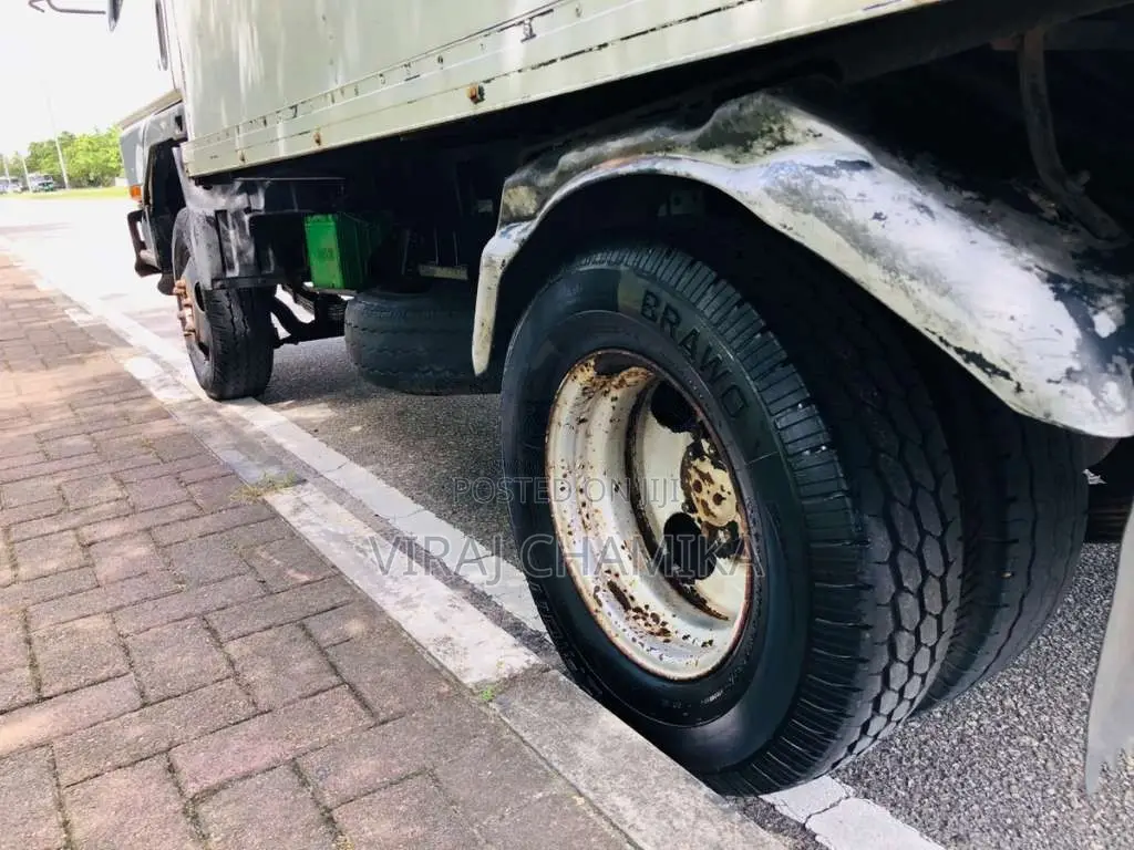 Mitsubishi Canter 2002 Lorry (Used)