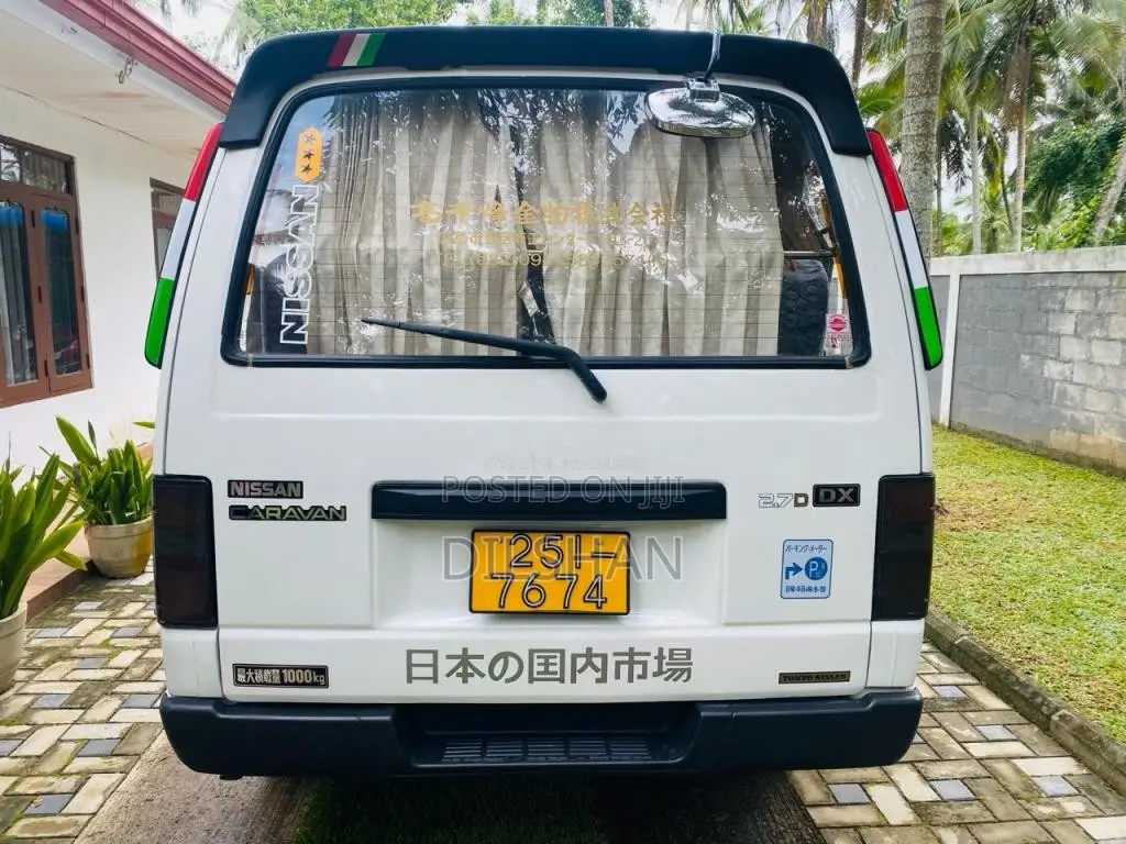 Nissan Caravan 1993 Van (Used)