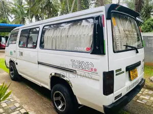 Nissan Caravan 1993 Van (Used)