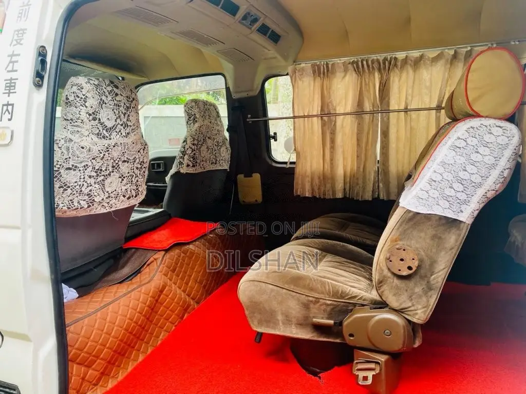 Nissan Caravan 1993 Van (Used)
