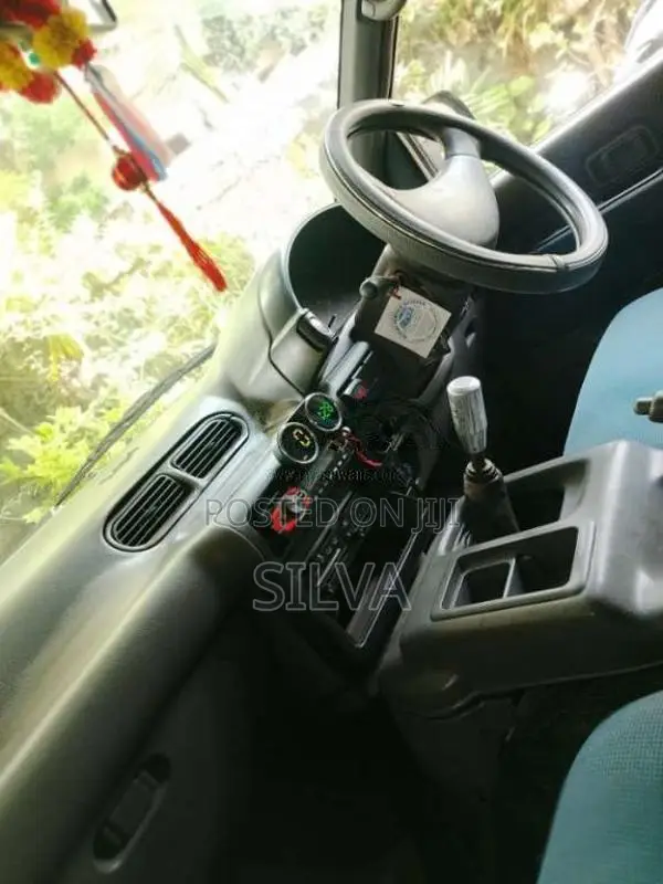 Nissan Serena 1996 Van (Used)