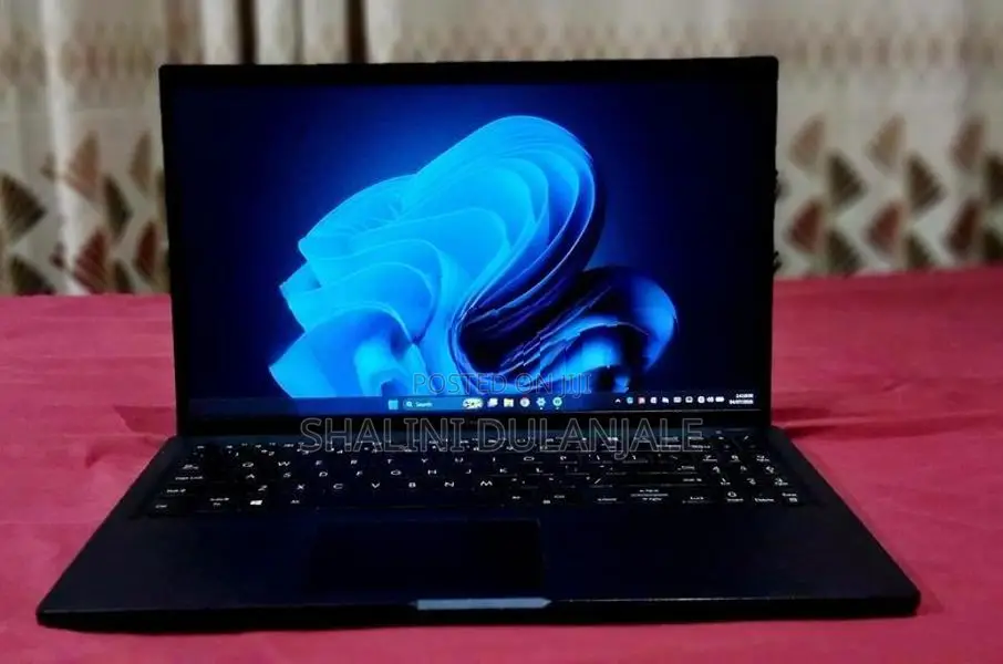 ASUS ExpertBook Ryzen 3 8GB RAM 1TB