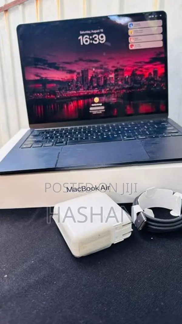 Apple MacBook Air M2 (2022) - Midnight