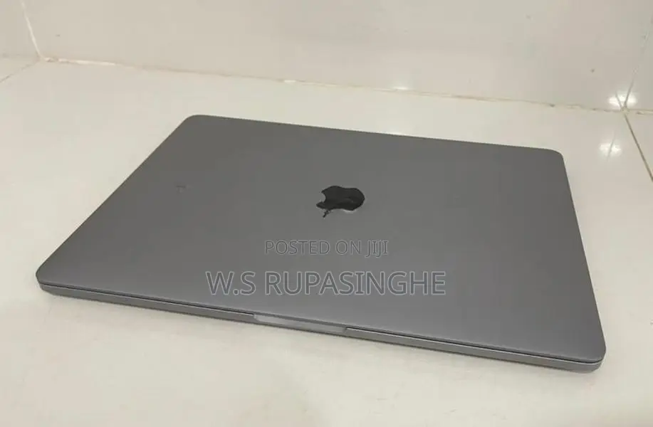 Apple Macbook Pro i7 (2020)