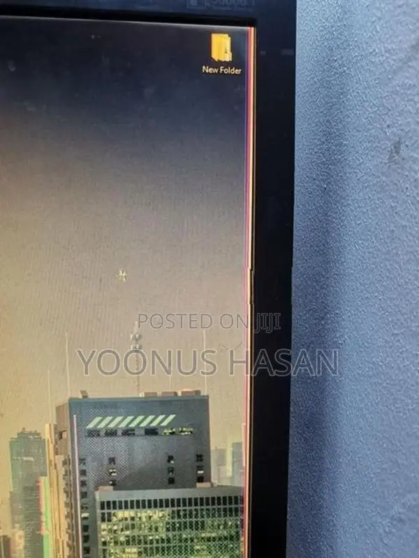 Used Samsung 19' Square Monitor