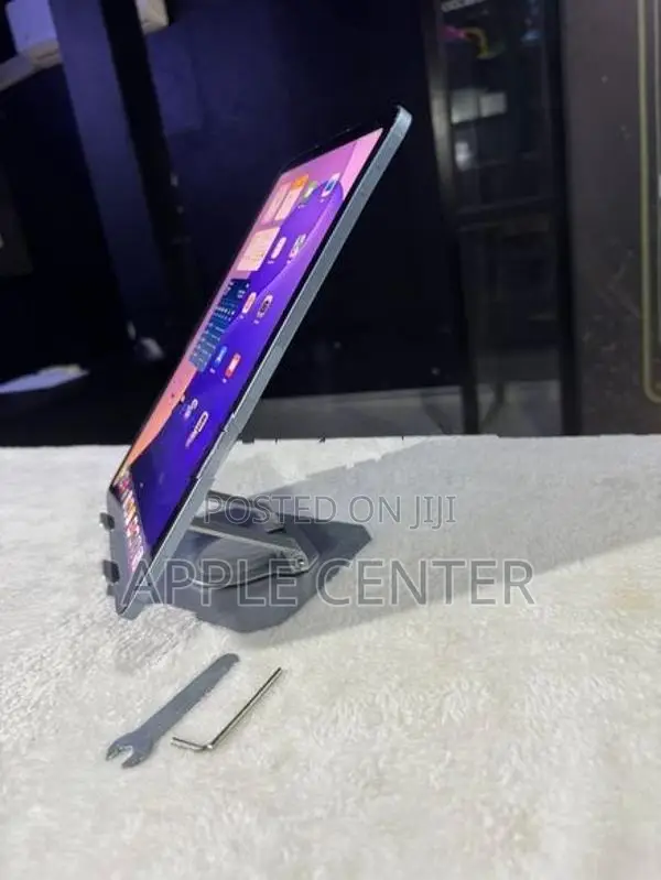 Foldable Metal Holder
