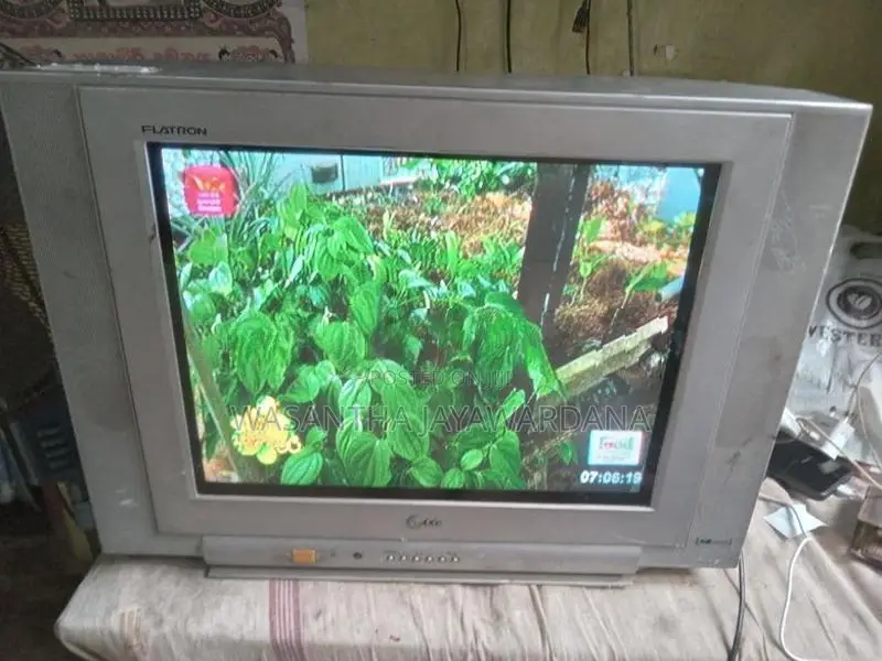 21 CRT TV
