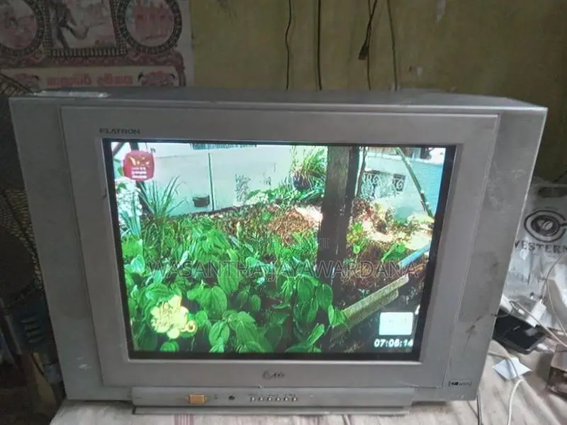 21 CRT TV