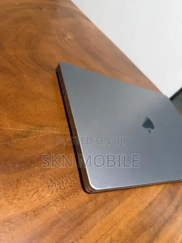 Apple MacBook Pro M3 8GB512GB 14”