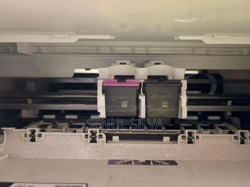 HP Deskjet InkAdvantage 2135