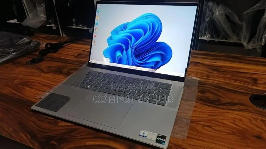 Dell Inspiron 16 7620 i7 12th Gen 16GB Ram 512GB NVMe Laptop