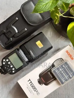 Godox TT685 II C TTL Camera Flash With Panasonic Eneloop Batteries