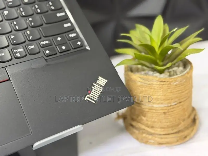 Lenovo ThinkPad X13 Core i5 10th Gen/16GB RAM/256GB NVMe/14" FHD