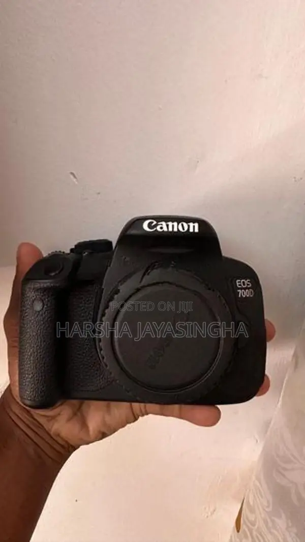 Canon EOS 700D Dslr Camera With EF-S 55-250mm Telephoto Lens