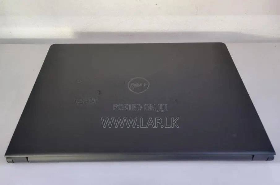 Dell Inspiron 3576 Core i5 8th Gen Radeon 520 2GB VGA 15.6 Full HD