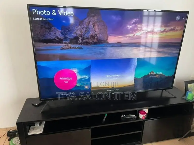 Abans 4K UHD (3840 X 2160) TV