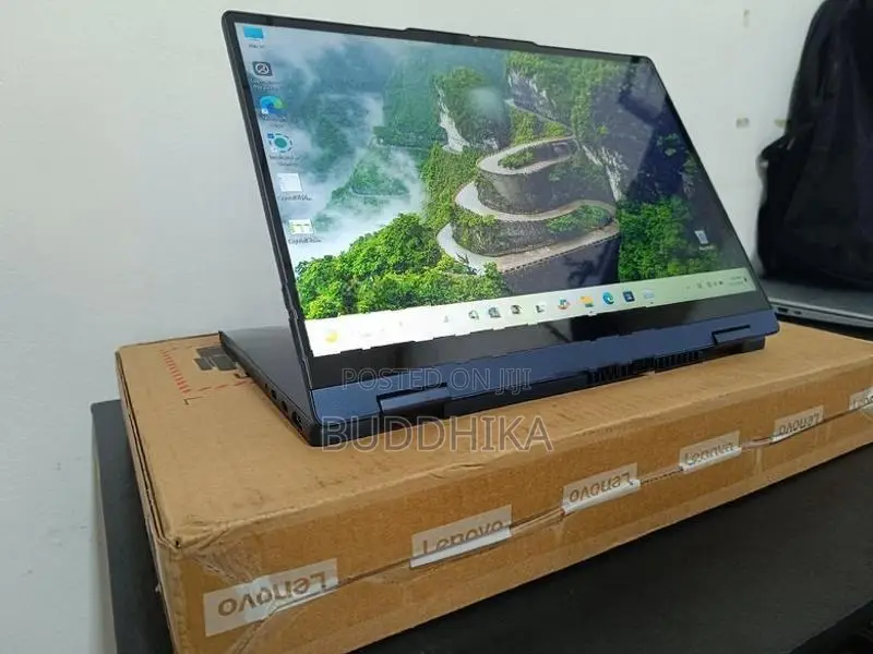 IdeaPad 5 Ryzen 7 8845HS 16GB 1TB