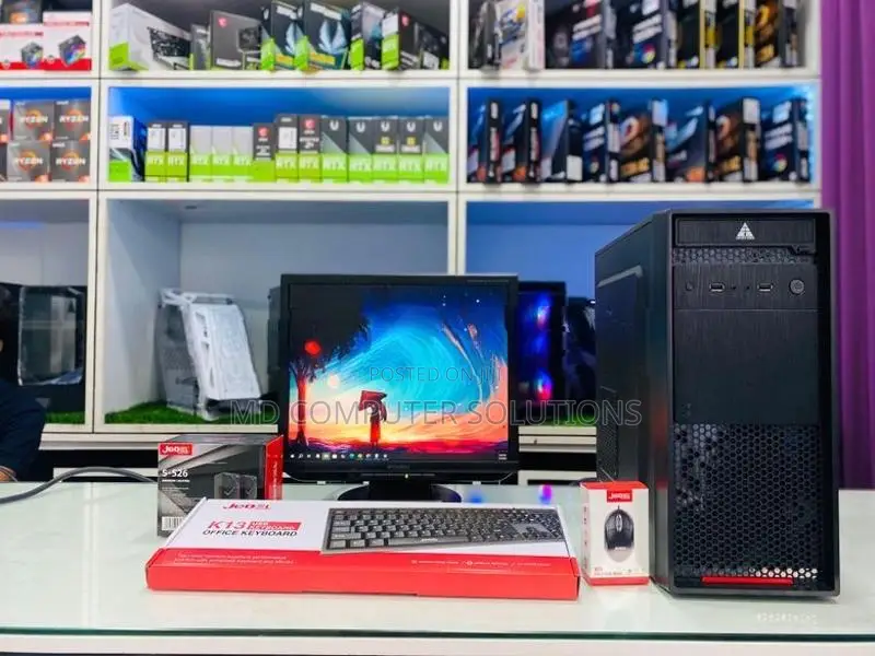 Core i7 4TH Gen - 8GB RAM 120GB SSD 500GB HDD with 17 inch Monitor
