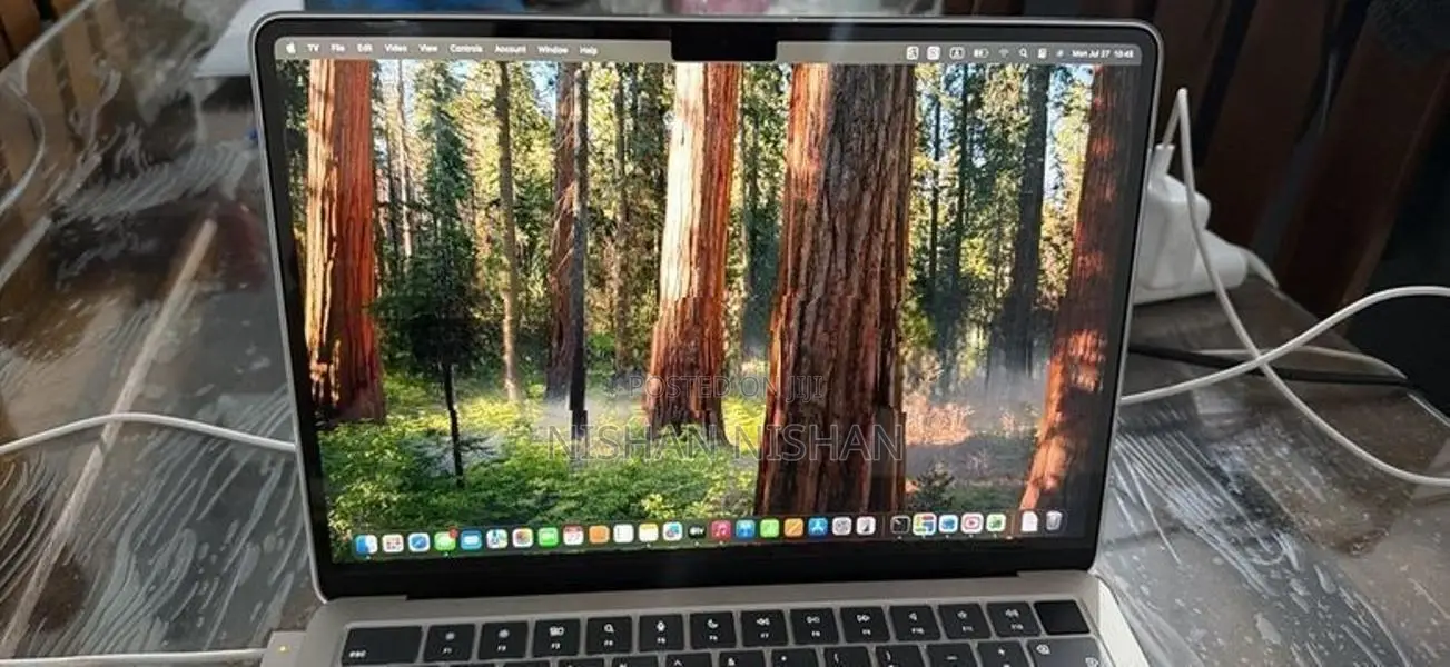 MacBook Air M2 2022