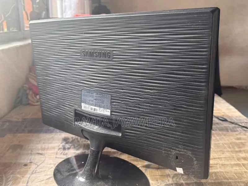 22 Inch LED Monitor