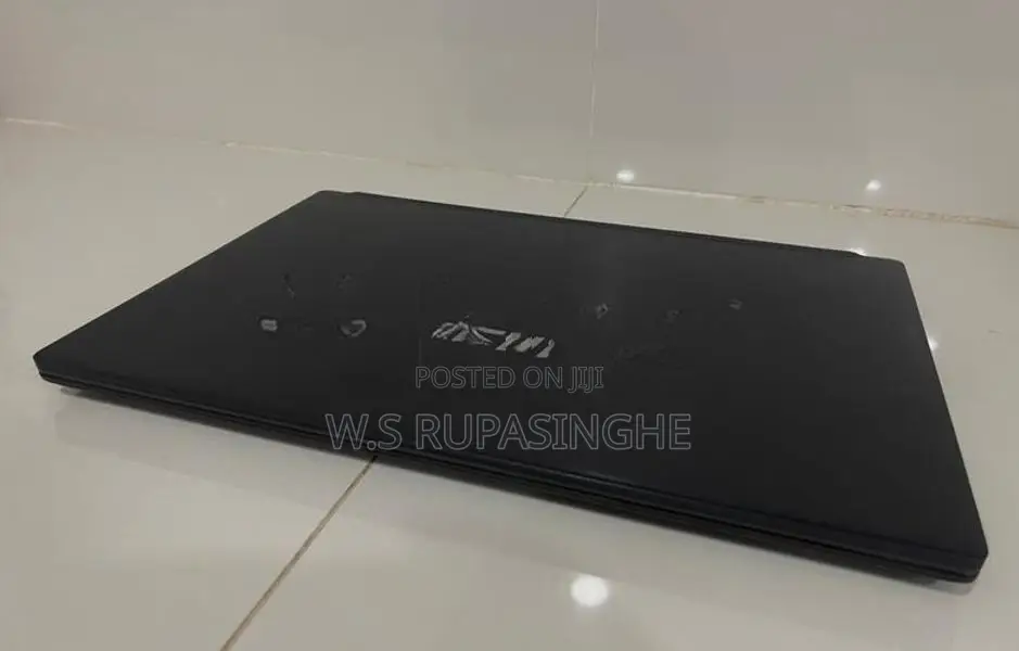Msi Moder 15 B13M Laptop