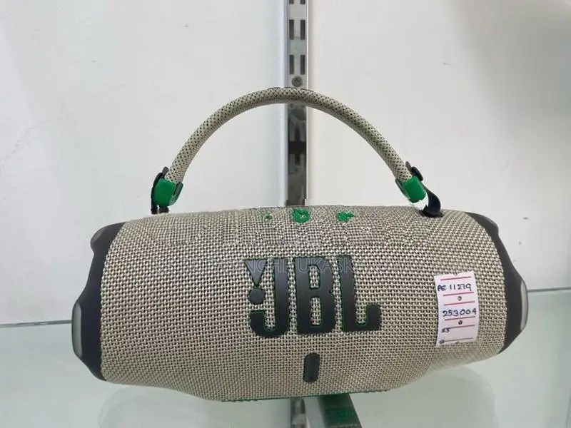 JBL Charge 6