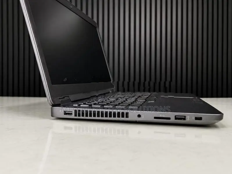 DELL LATITUDE 5470 INTEL CORE I5 6TH GEN / 8GB RAM 256GB SSD